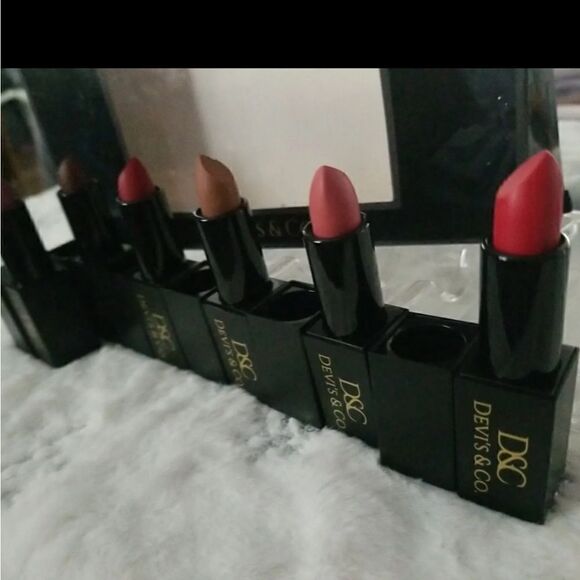 Devi's & Co- sophisticated long lasting vegan waterproof matte/nude 6pcs set new - Picture 3 of 15